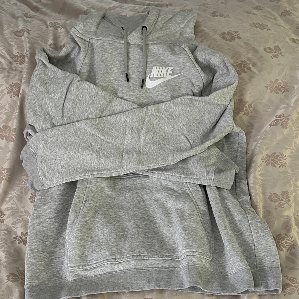 Nike Heather Gray Pullover Hoodie